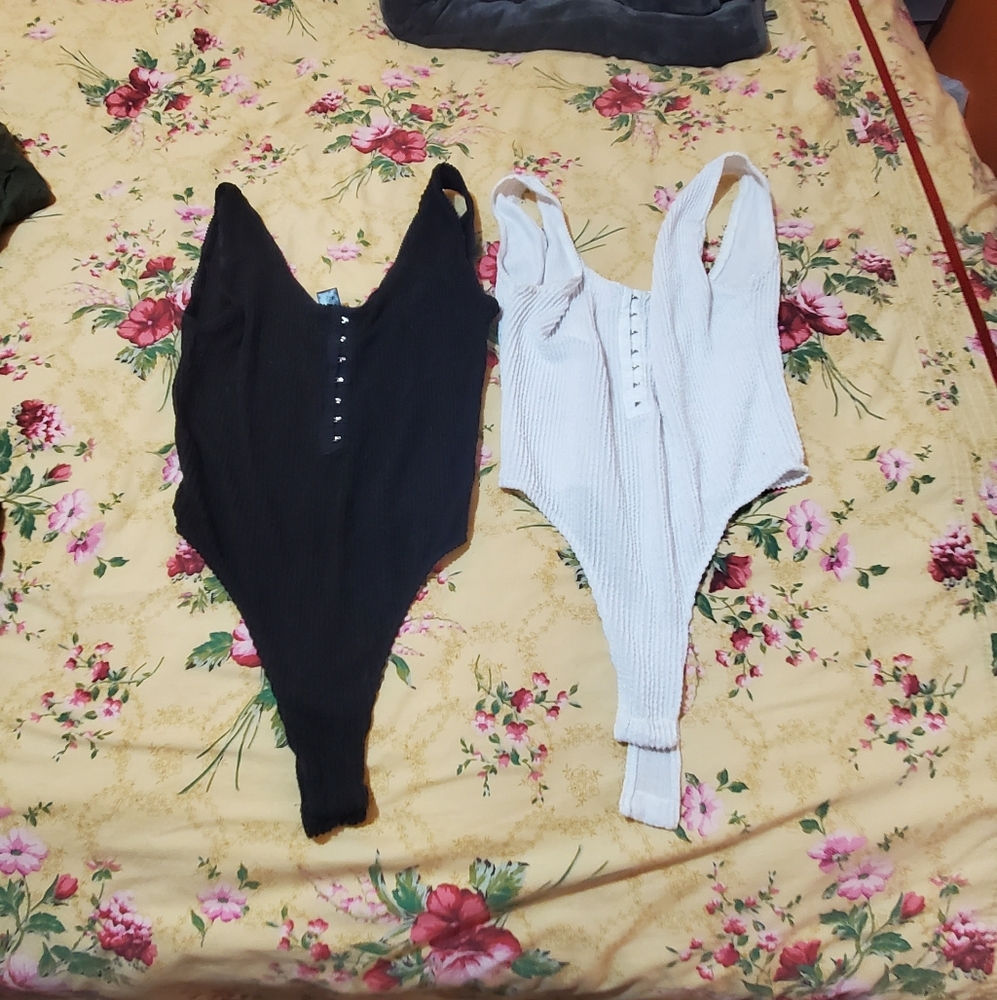 3 bodysuits